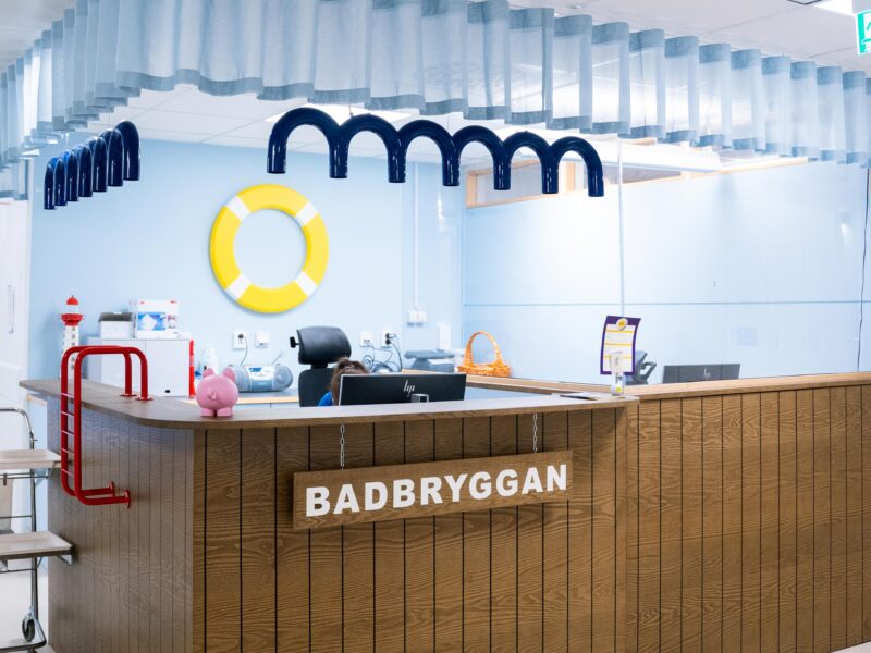 Nyrenoverade båtbryggan och badbryggan tack vare Frölunda HC - Barnsjukhuset.